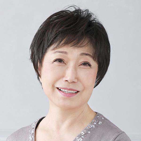 プリシラ ミセス 六分ウイッグ フェザーカールハーフ A-116 TCK(ショコラブラック)