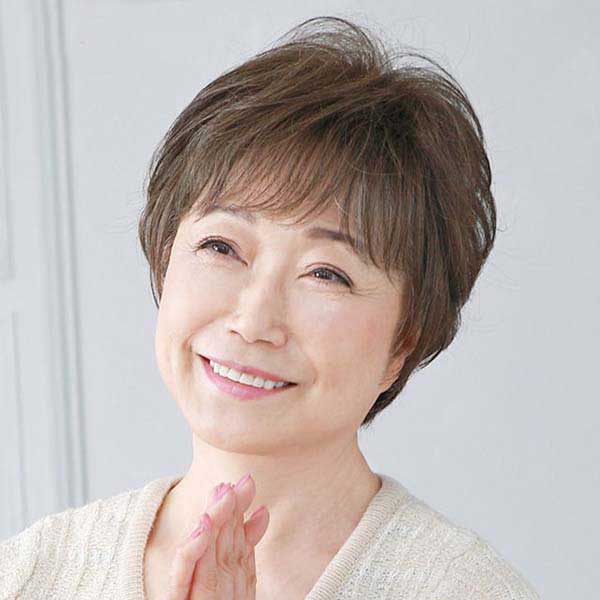 プリシラ ミセス 六分ウイッグ フェザーカールハーフ A-116 TDB(ダークブラウン)